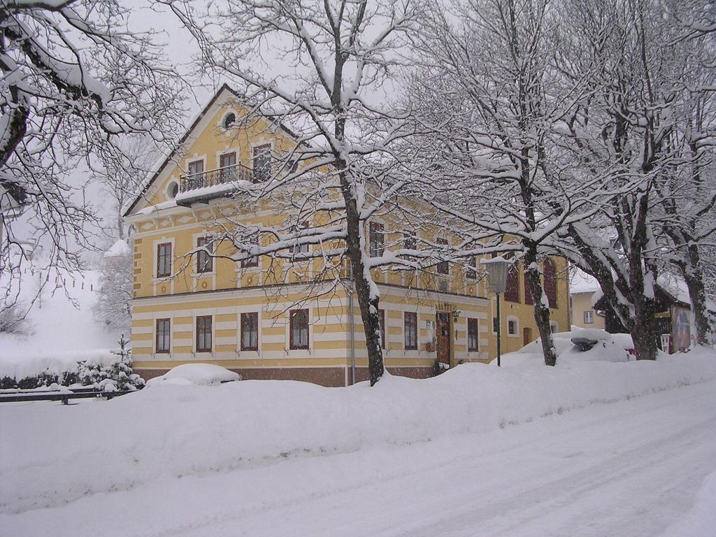 Апартаменты Haus Koenig Маутерндорф Экстерьер фото